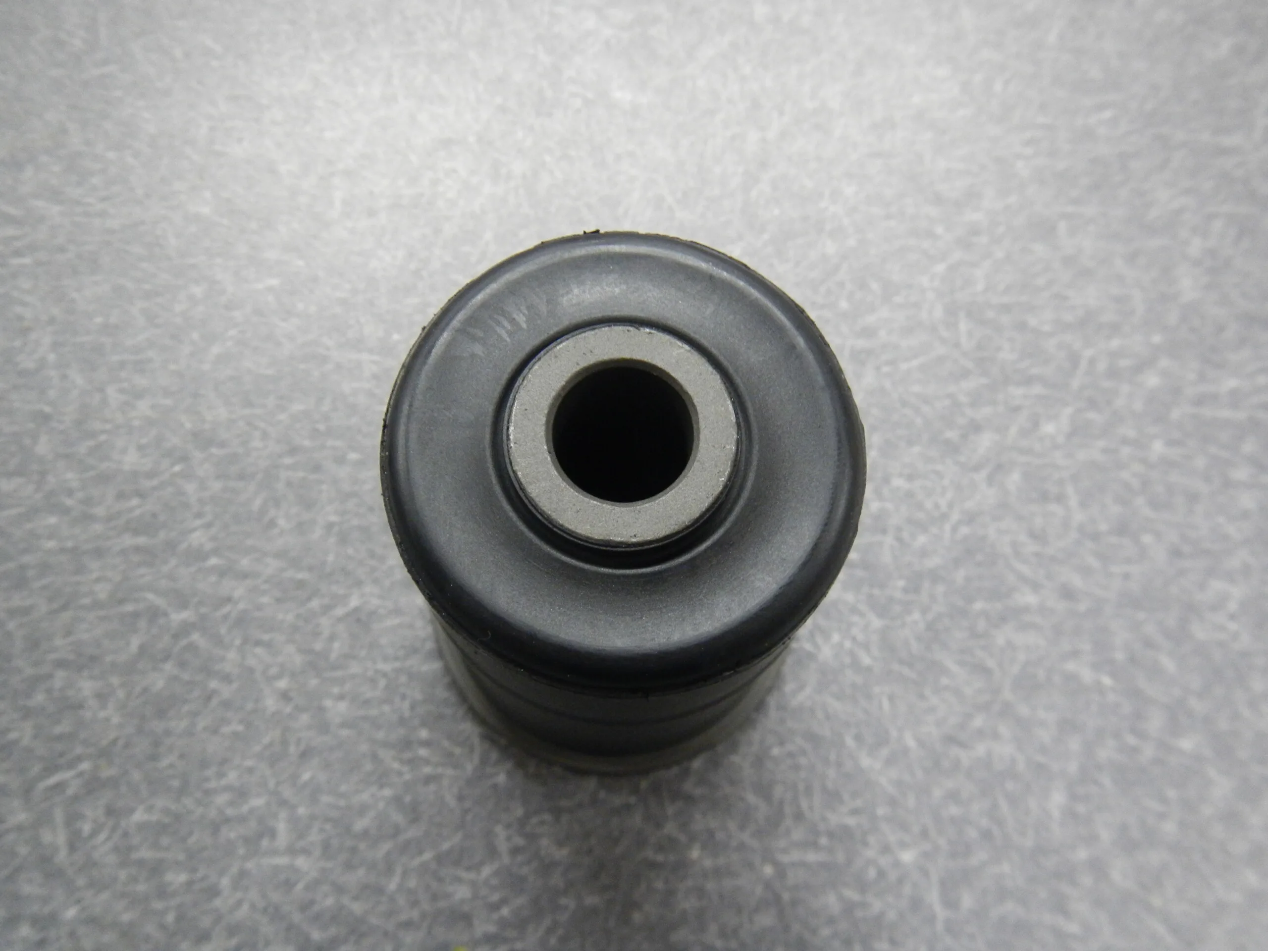 1963 1964 Buick LeSabre Wildcat Electra Rear Control Arm Bushings & Track 63 64 - Image 8