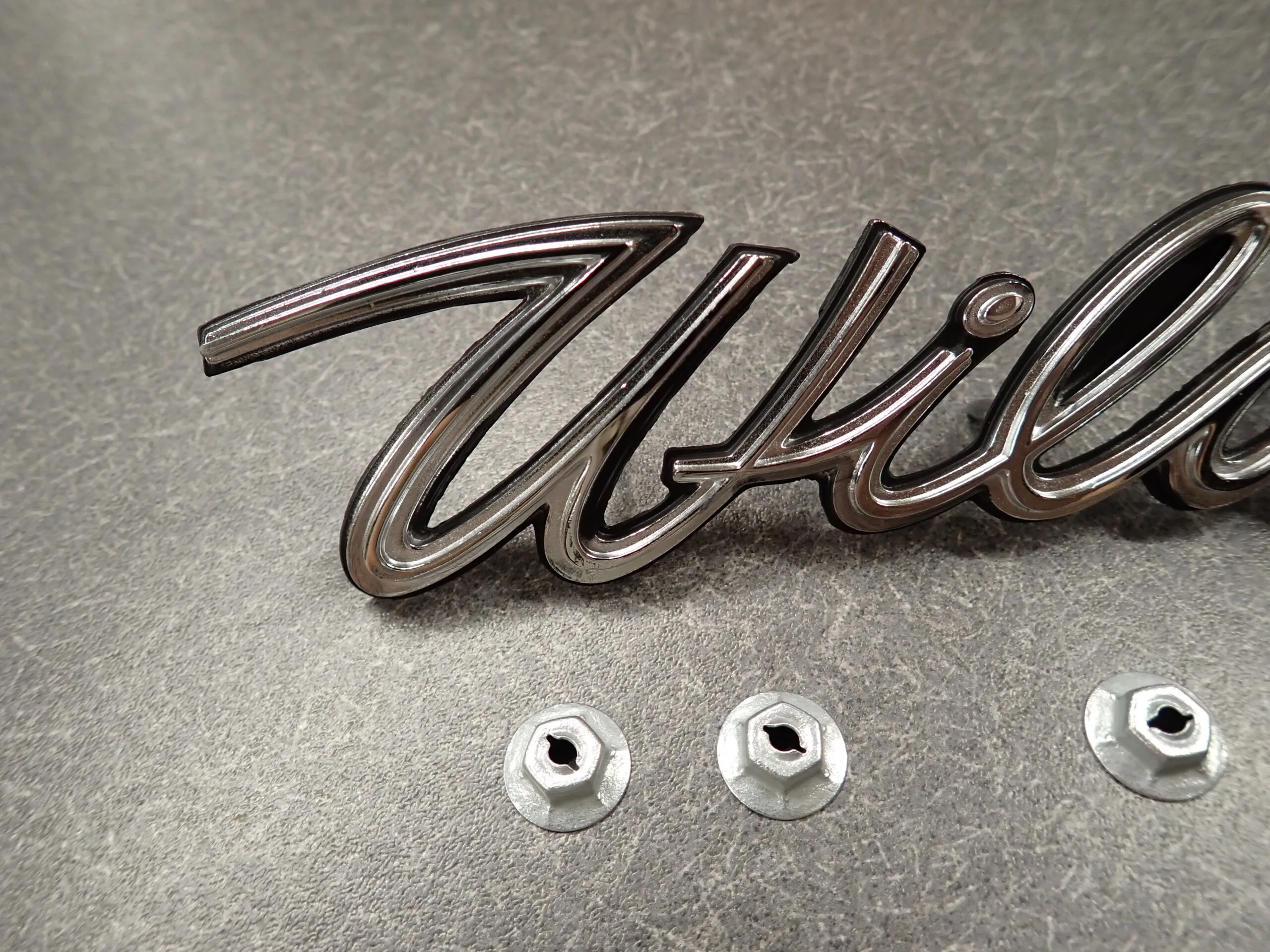 1963 Buick Wildcat Trunk Script Rear Panel Emblem 63 "Wildcat" Monogram NEW - Image 10