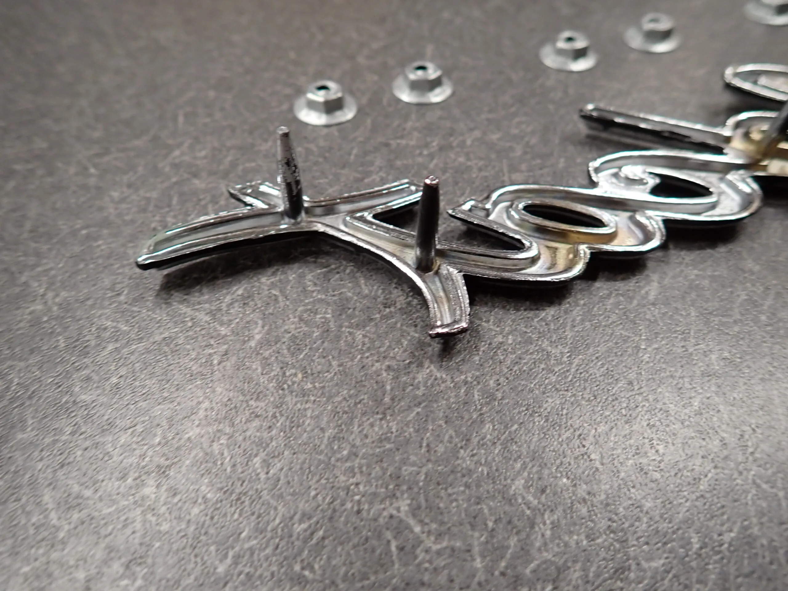 1963 Buick Wildcat Trunk Script Rear Panel Emblem 63 "Wildcat" Monogram NEW - Image 6