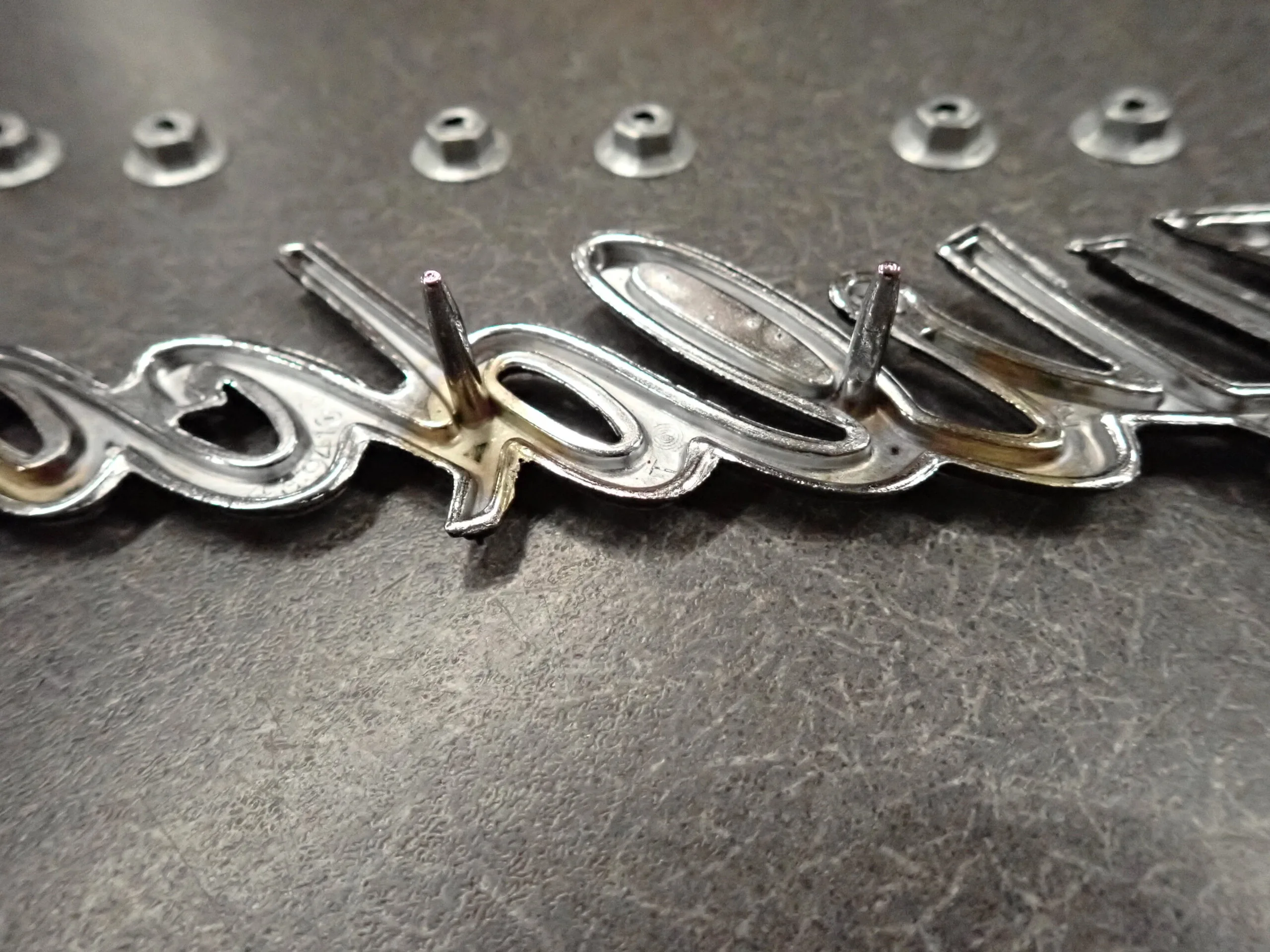 1963 Buick Wildcat Trunk Script Rear Panel Emblem 63 "Wildcat" Monogram NEW - Image 5