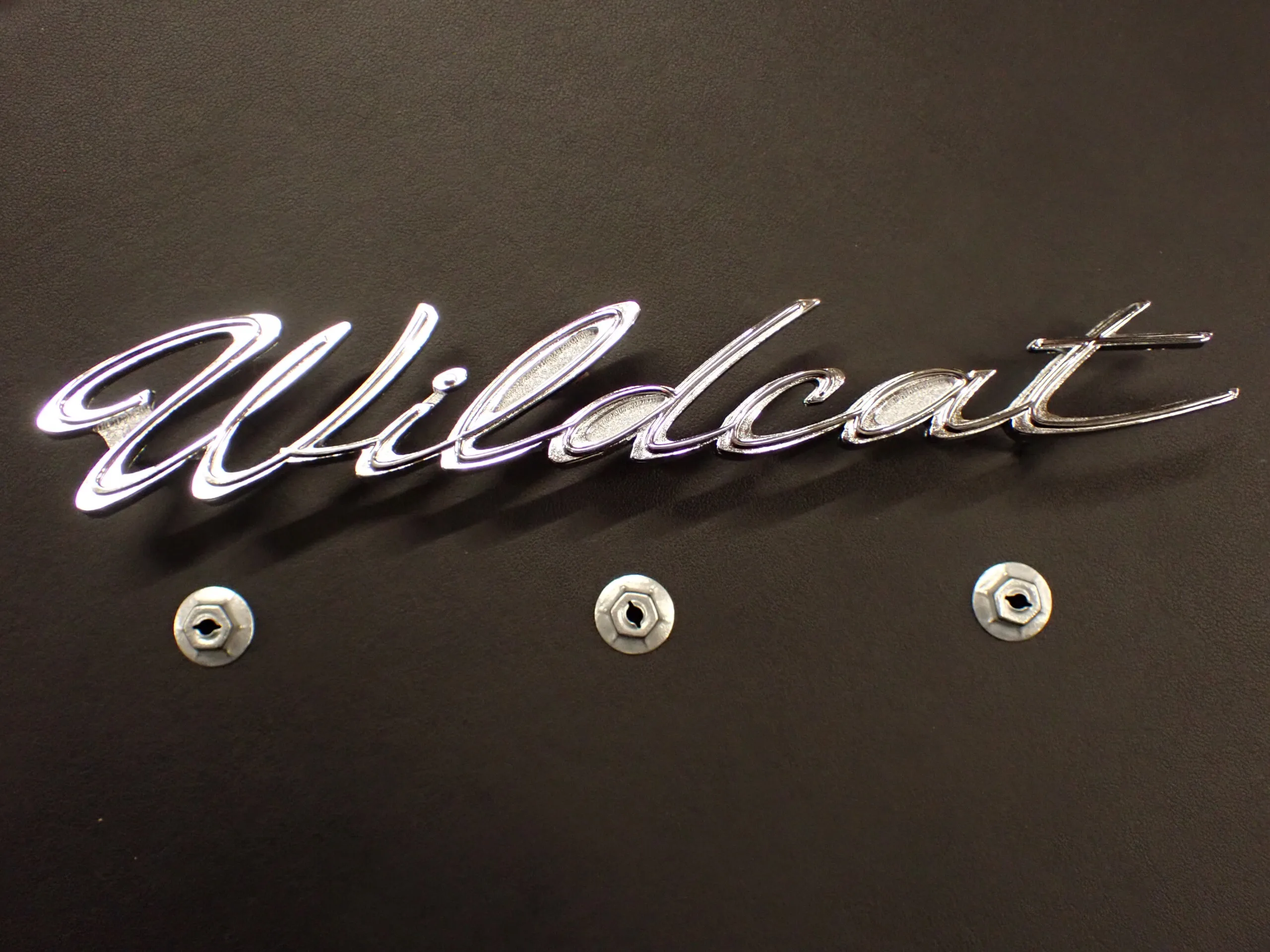 1962 Buick Wildcat Front Fender Script Driver Side 62 "Wildcat" Emblem w/ nuts
