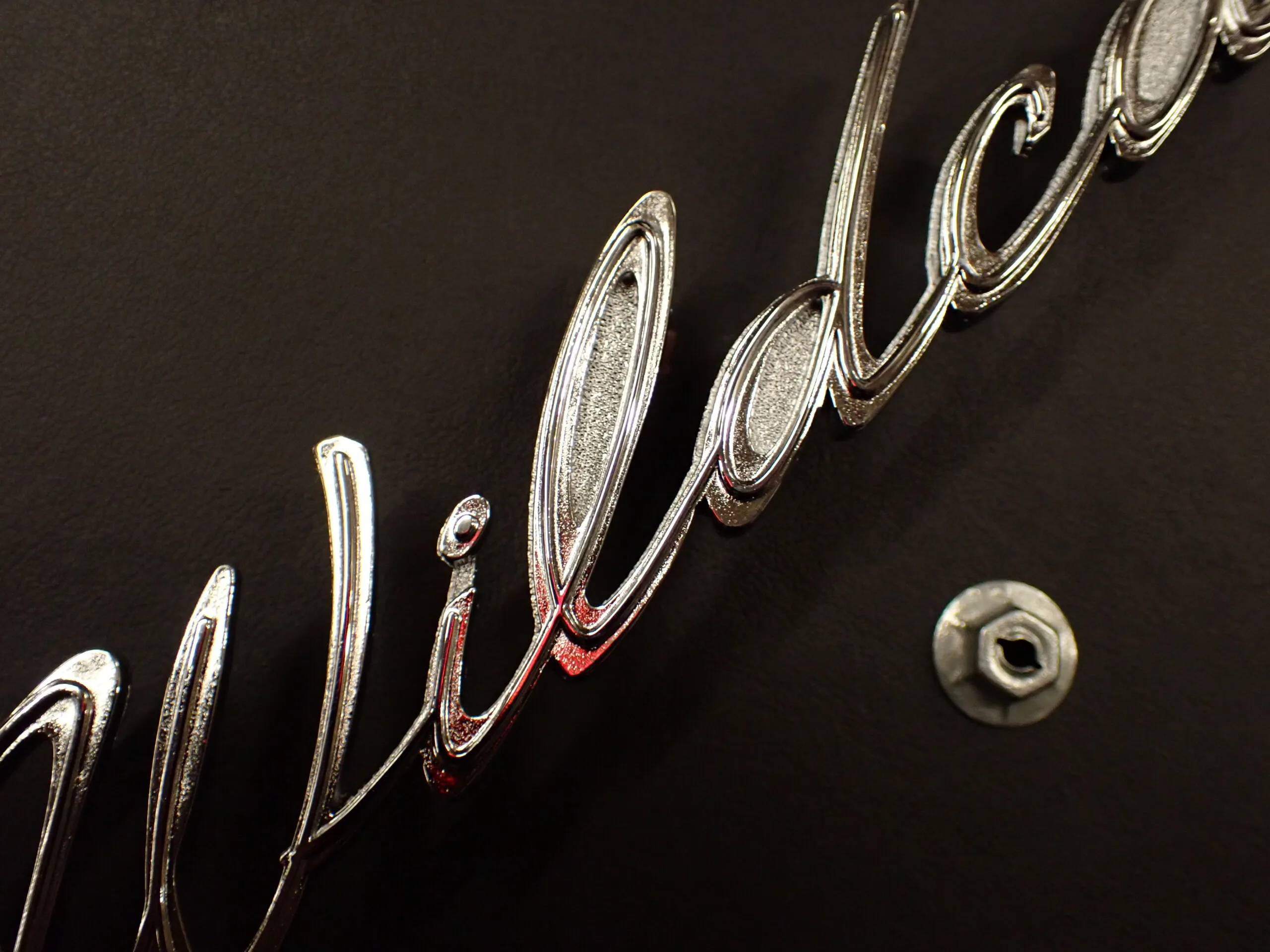 1962 Buick Wildcat Front Fender Script Driver Side 62 "Wildcat" Emblem w/ nuts - Image 3