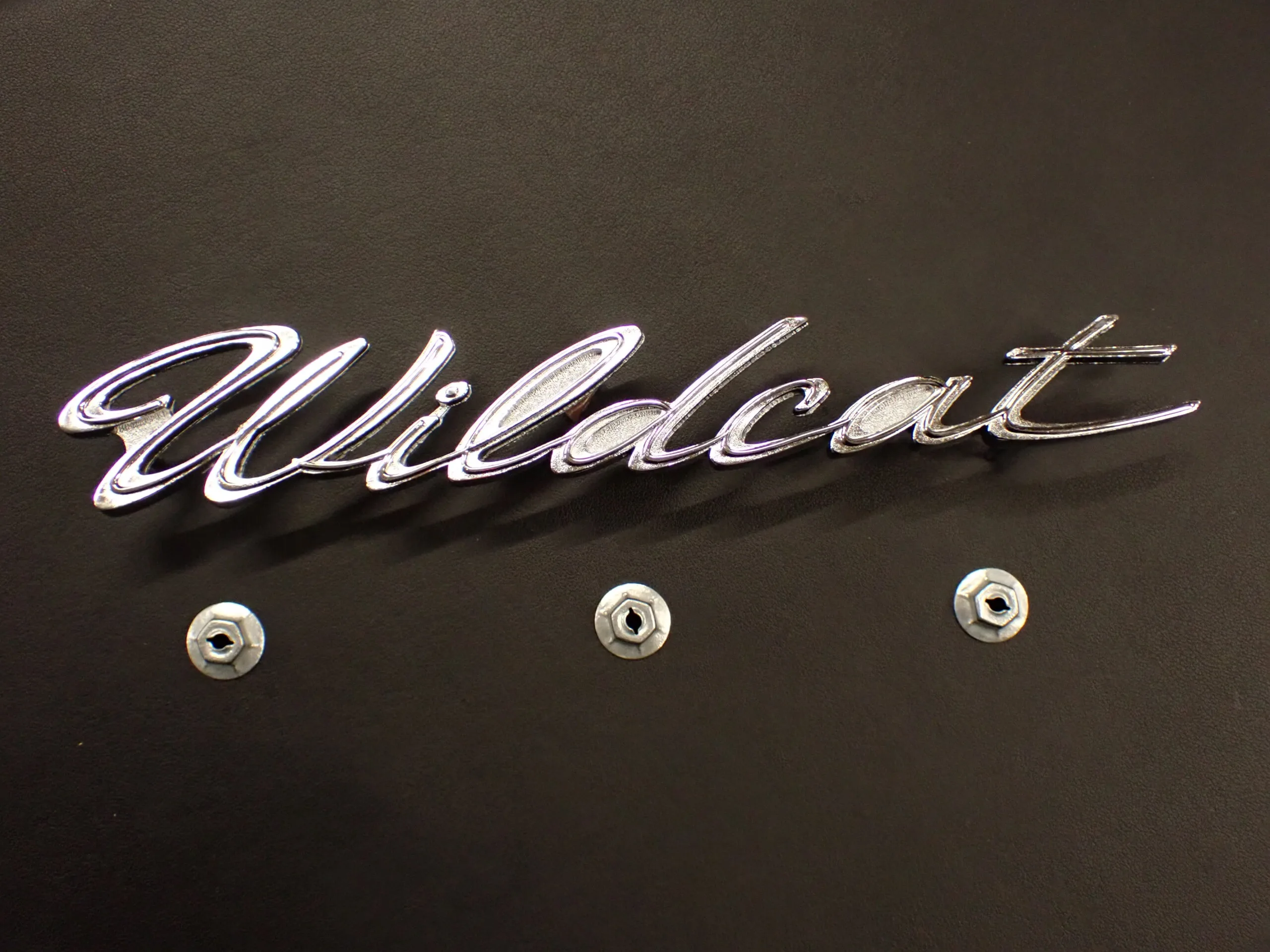 1962 Buick Wildcat Front Fender Script Passenger Side 62 "Wildcat" Emblem w/nuts